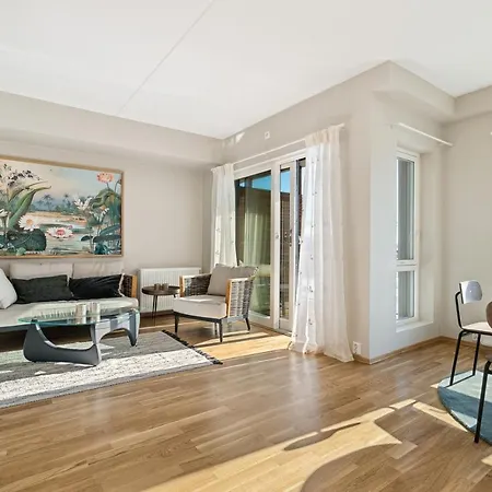 Nice Close To - Minimum 3 Nights Apartment *